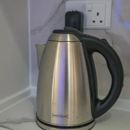 Comfort - Steps From Amenities