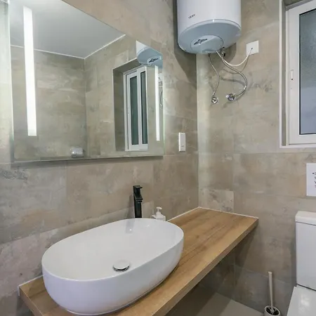 Comfort - Steps From Amenities Apartman *