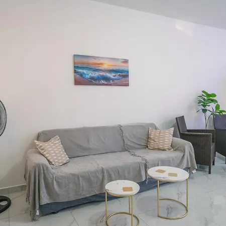 Apartman Comfort - Steps From Amenities