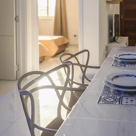 Comfort - Steps From Amenities