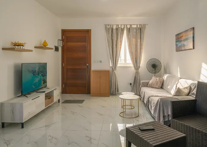 Comfort - Steps From Amenities *