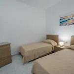 Comfort - Steps From Amenities Apartment