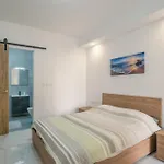 Comfort - Steps From Amenities Apartment *