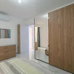 Comfort - Steps From Amenities Apartment