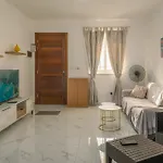 Comfort - Steps From Amenities *