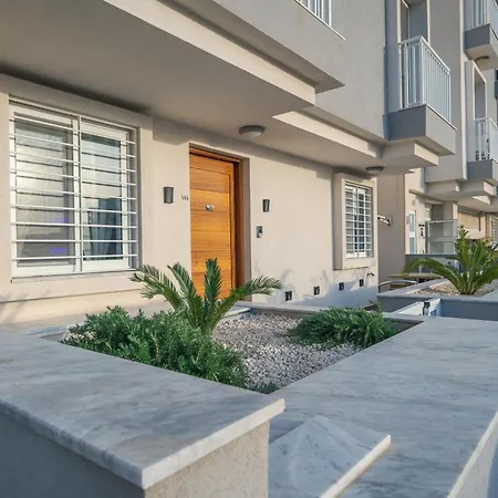 Comfort - Steps From Amenities Apartment